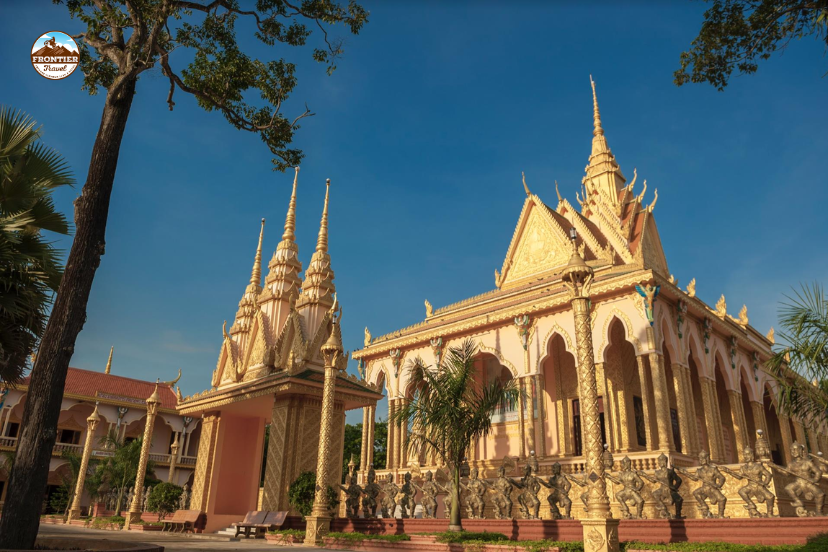 Khmer pagoda in Tra Vinh featuring distinctive Theravada Buddhist architecture